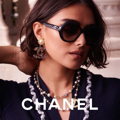 occhiali chanel pubblicità|Chanel sunglasses new collection.